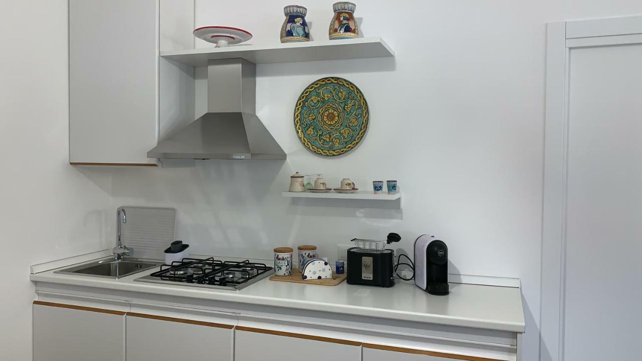 Residence Le Rose 卡斯泰拉马莱 外观 照片