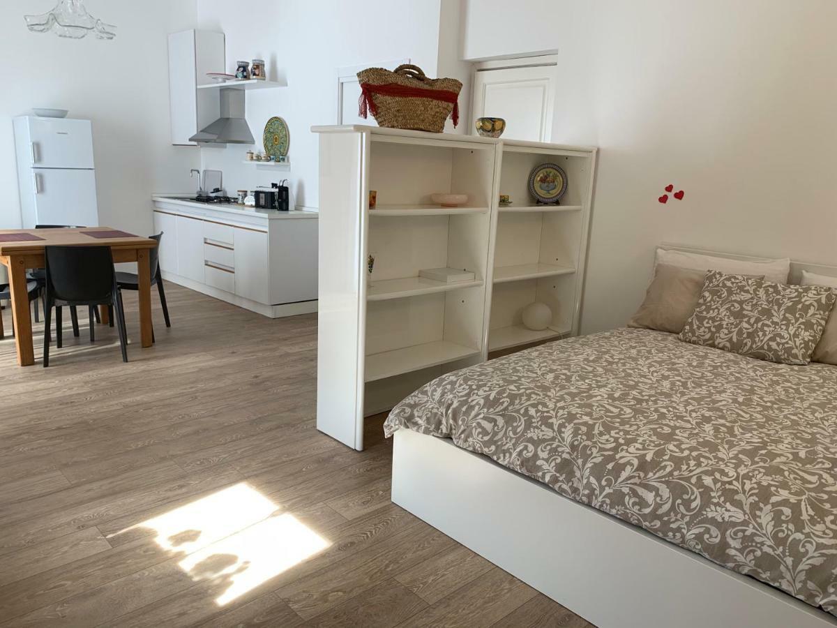 Residence Le Rose 卡斯泰拉马莱 外观 照片